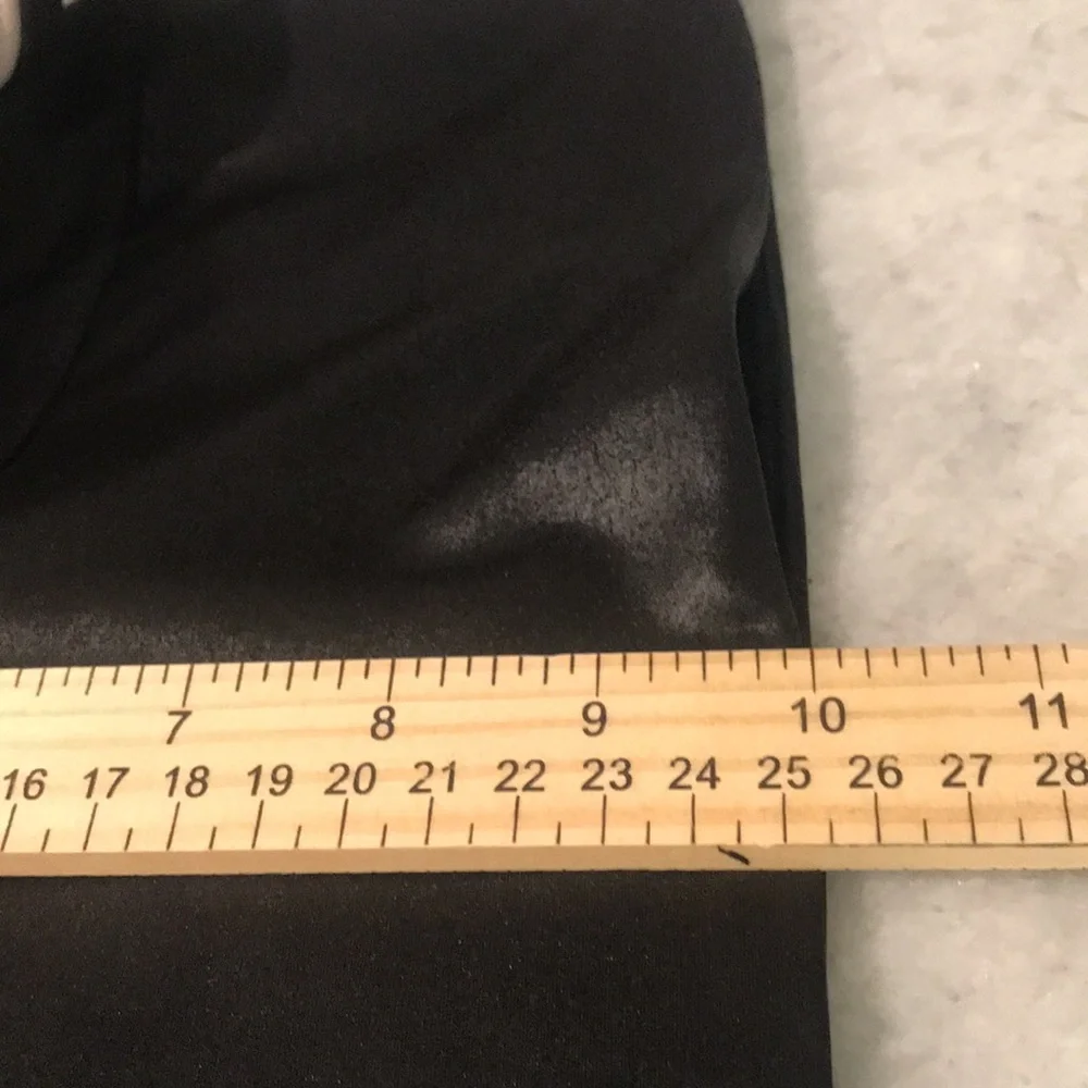 Spanx Faux Leather Leggings Womens Medium Black White Stripe Shape Slimming Pant - Picture 6 of 9